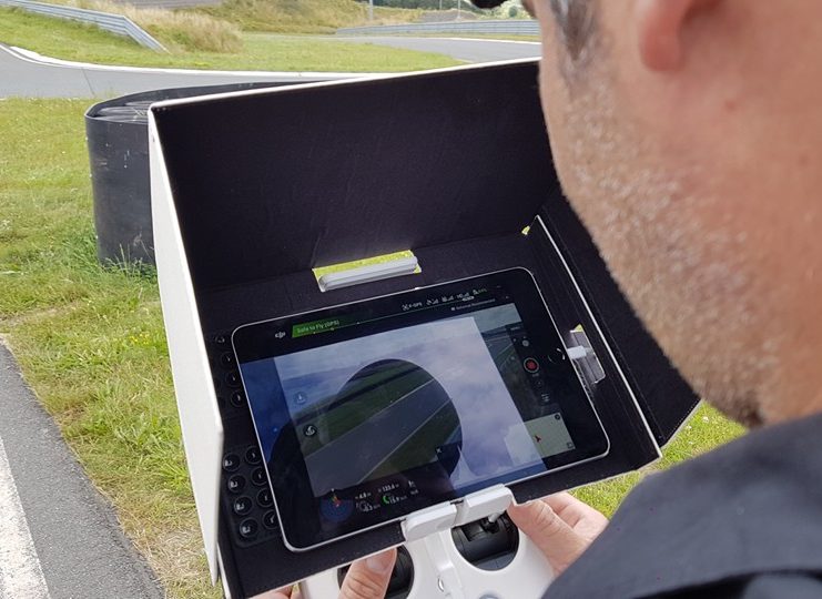 Flugdrohne Luftaufnahmen mit Kameramann